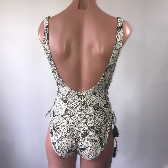 NWT Vince Camuto Wildflower-Print LaceUp One Piece - Picture 5 of 9